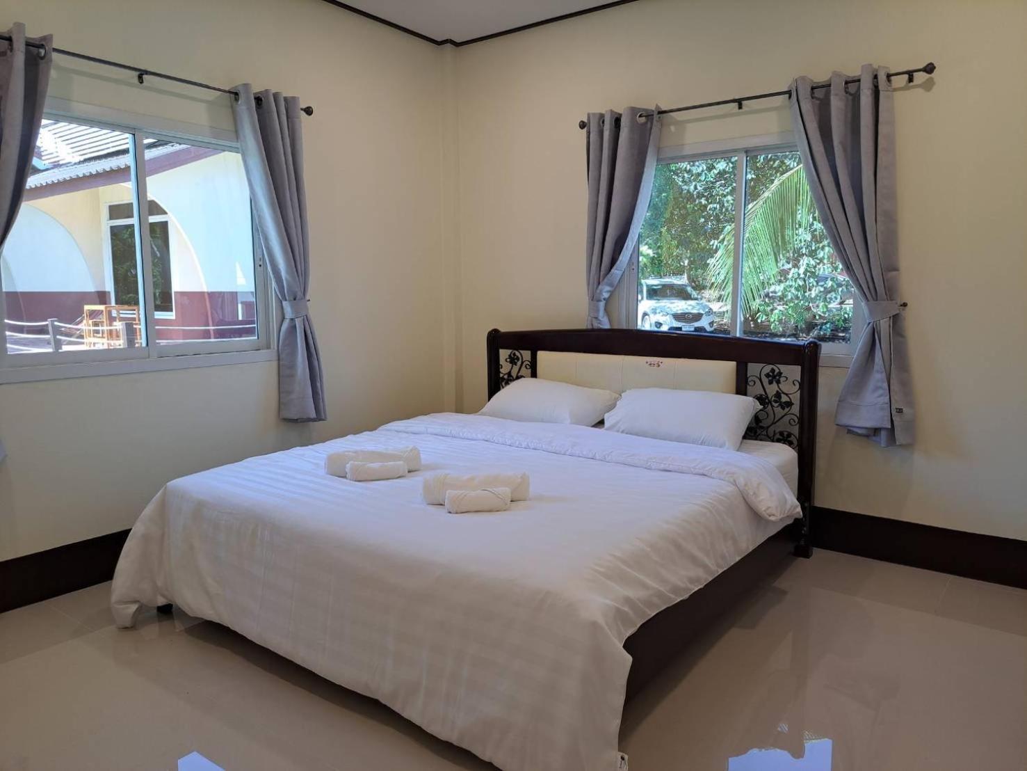 Lomtalay Resort Trat Laem Ngop Exterior foto
