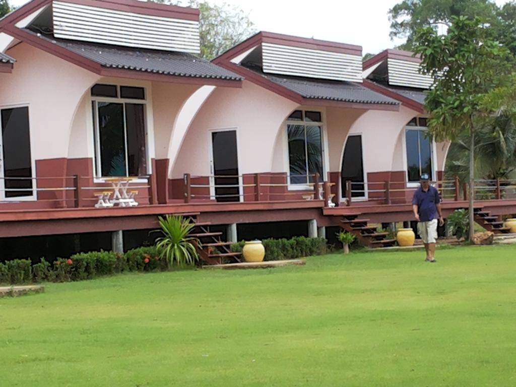 Lomtalay Resort Trat Laem Ngop Exterior foto