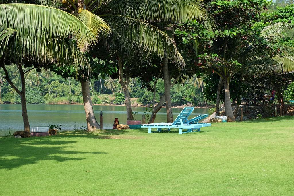 Lomtalay Resort Trat Laem Ngop Exterior foto