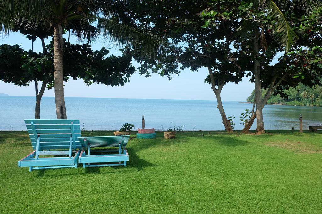 Lomtalay Resort Trat Laem Ngop Exterior foto