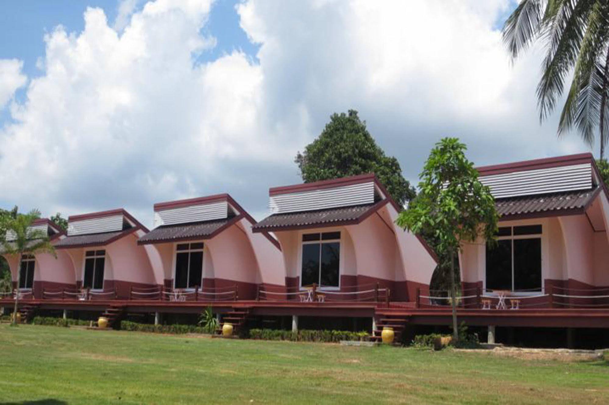 Lomtalay Resort Trat Laem Ngop Exterior foto