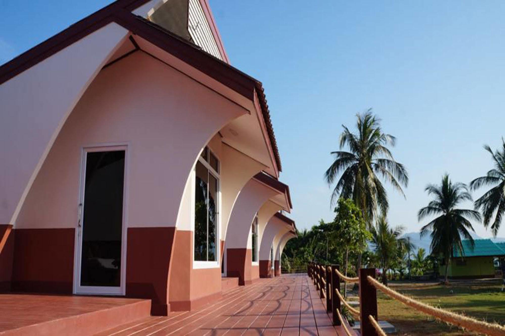 Lomtalay Resort Trat Laem Ngop Exterior foto