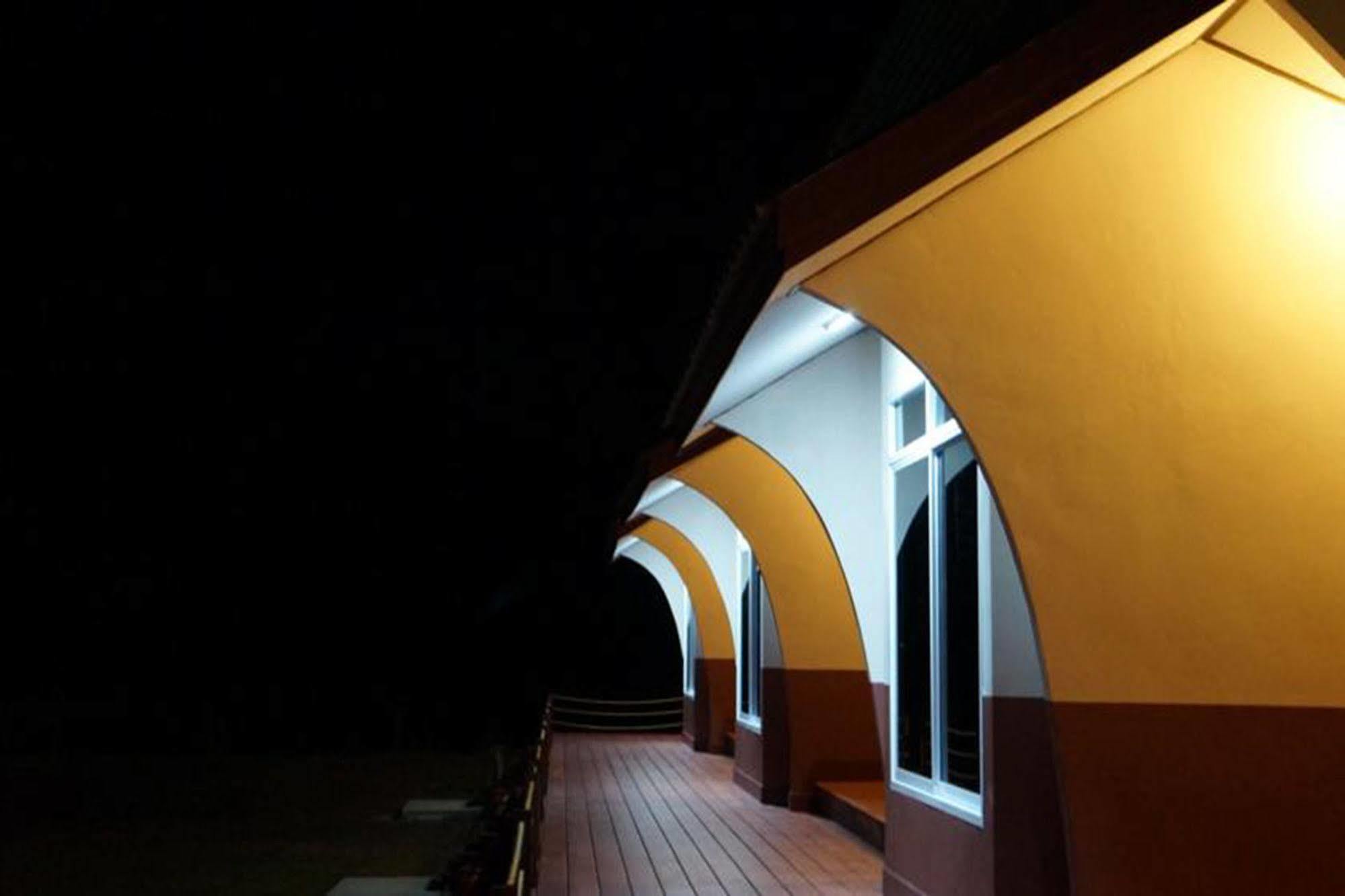 Lomtalay Resort Trat Laem Ngop Exterior foto