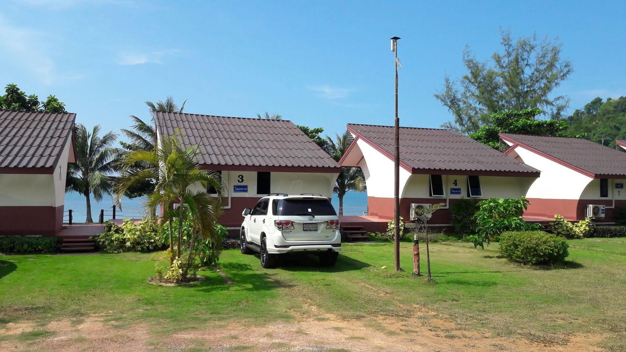 Lomtalay Resort Trat Laem Ngop Exterior foto